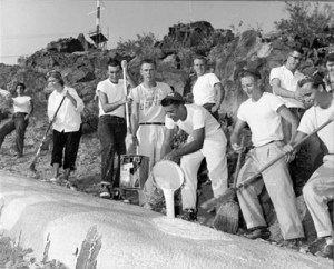 Whitewashing_'A'_Mountain,_Tempe_Butte_on_Arizona_State_University_Campus