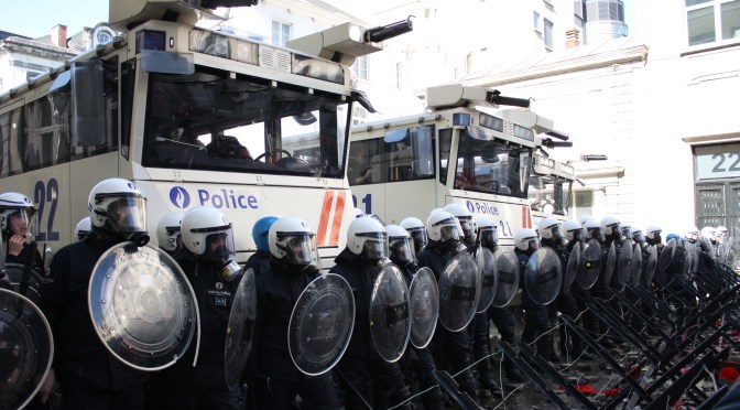 När högerextremister trampar på terrorns offer