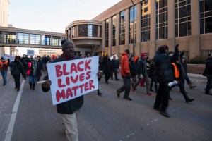 15766912027_ab7a7f63c7_b