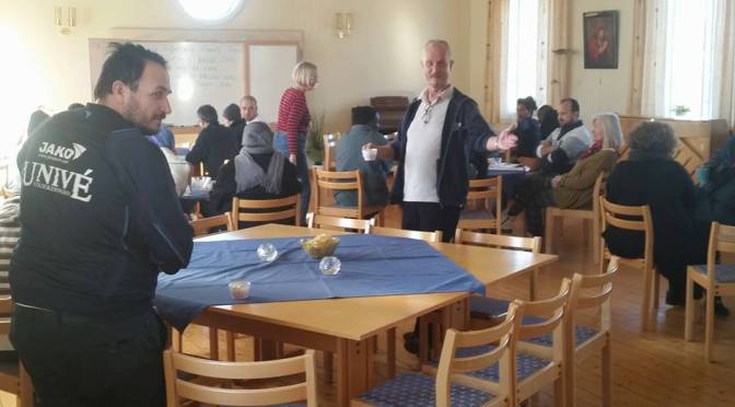 ”Språkplikten”: Straffa inte invandrarna för politikernas misstag!