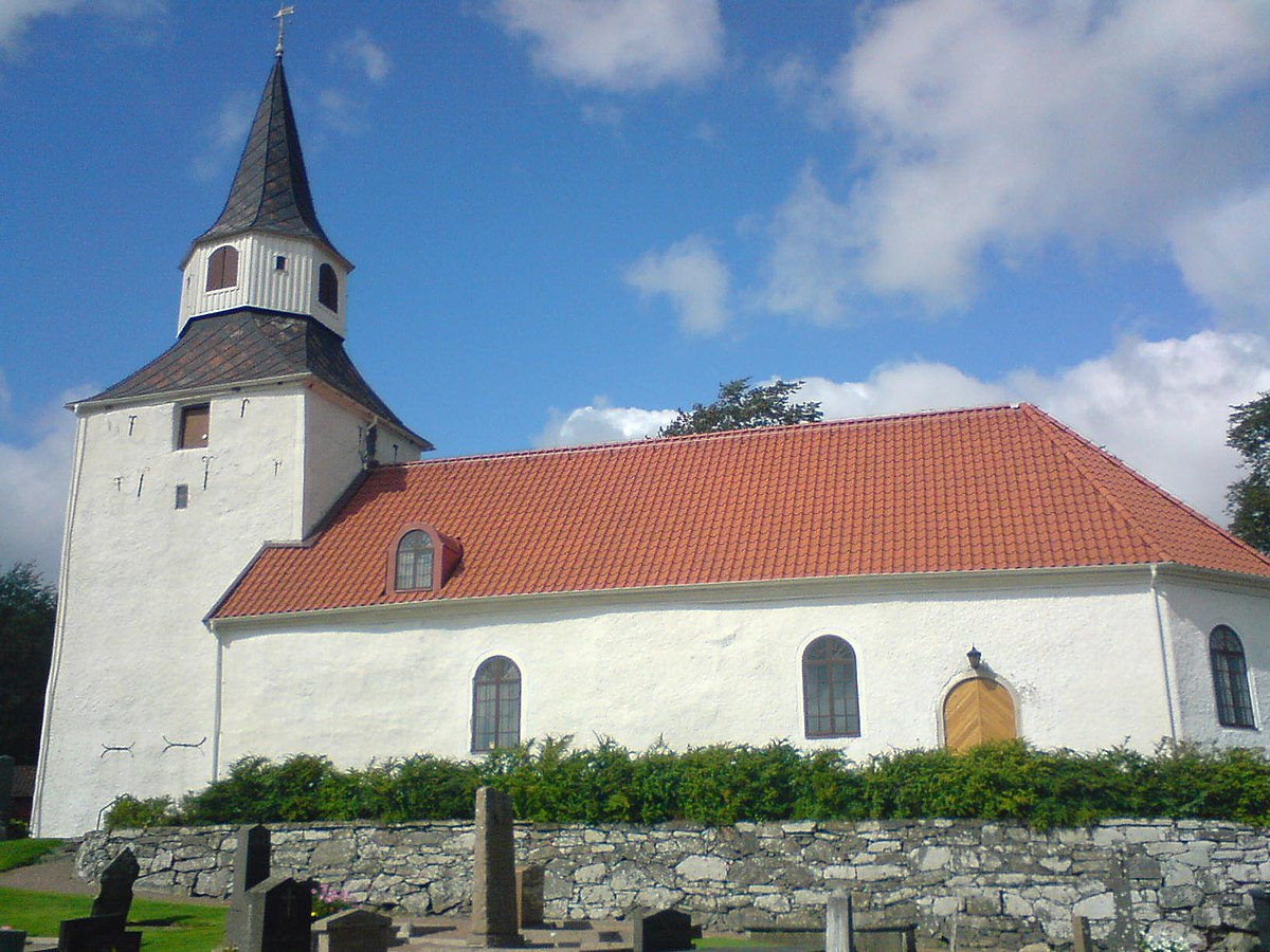 Kareby_kyrka_från_söder